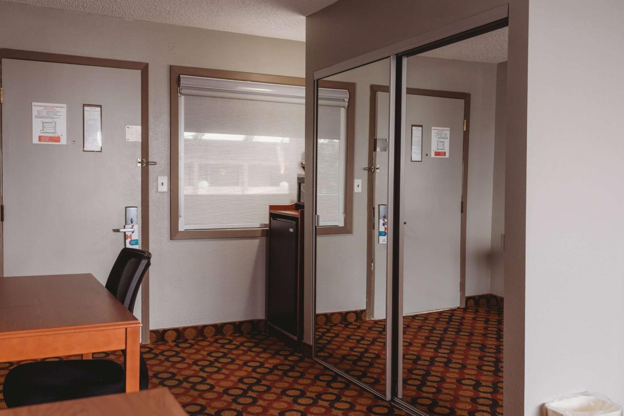 Americinn By Wyndham Appleton Downtown Buitenkant foto